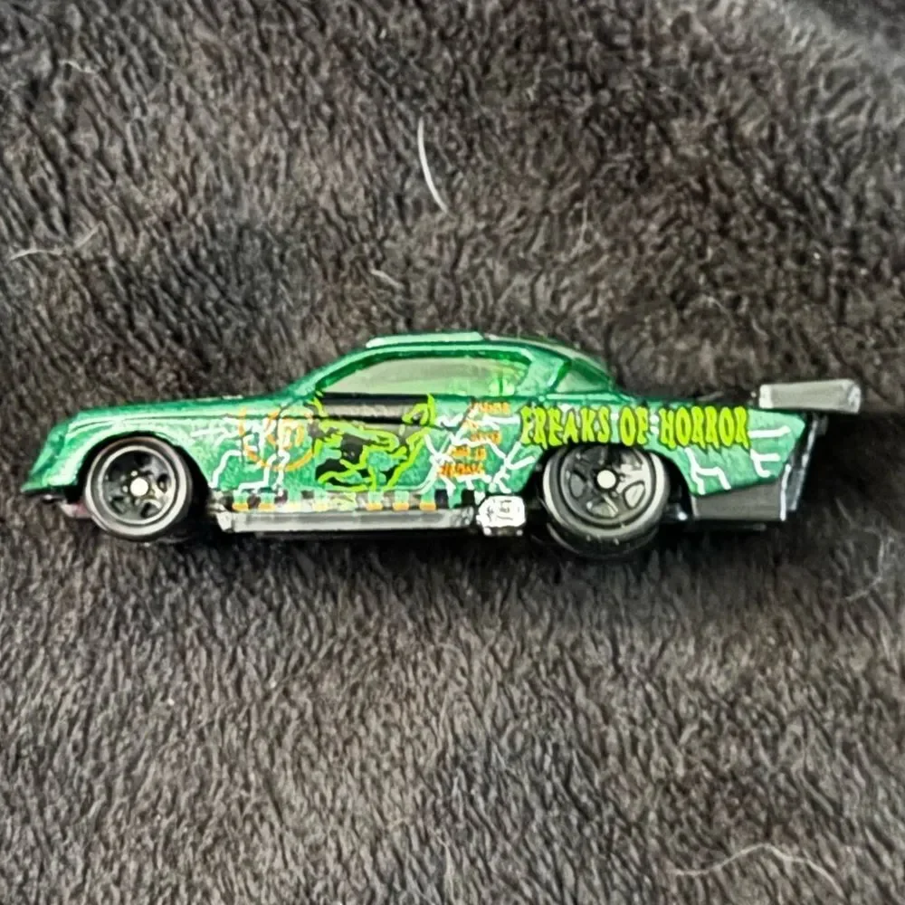 Vintage Hot Wheels Freaks of Horror Terrorific Series 1:64 Die Cast Car